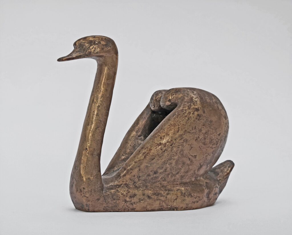 Philipp Harth Schwimmender Schwan mit geradem Hals vor 1951 Kleinplastik Bronze Swimming swan with straight neck before small sculpture